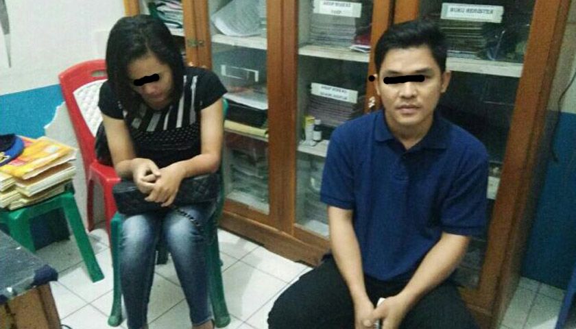 artis telanjang