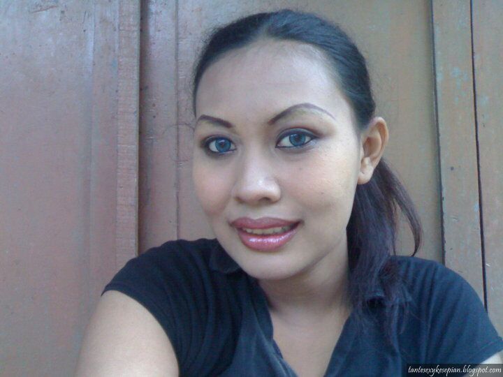 model bugil