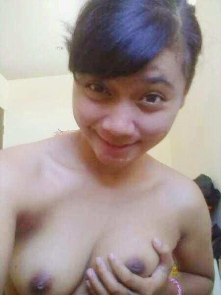 gadis telanjang bulat