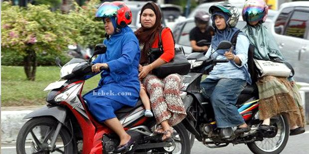 intip cd artis di facebook