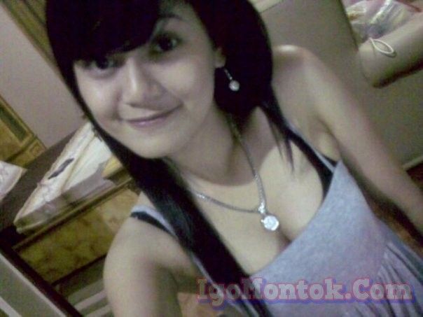 teen girl selfies