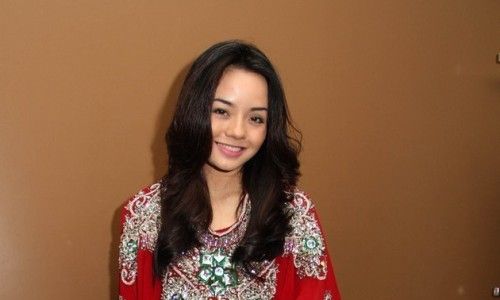 model rambut gita sinaga
