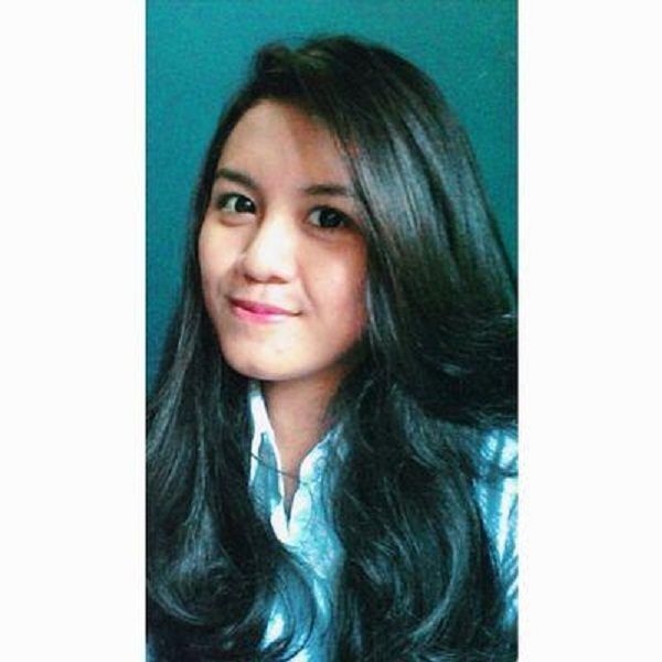cewek hisap tetek