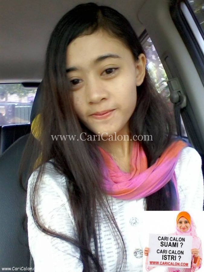 ngintip cewek ganti baju
