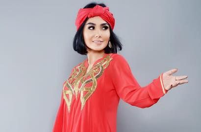 luna maya telanjang