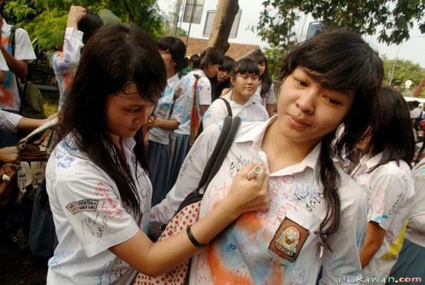 lawan di sekolah