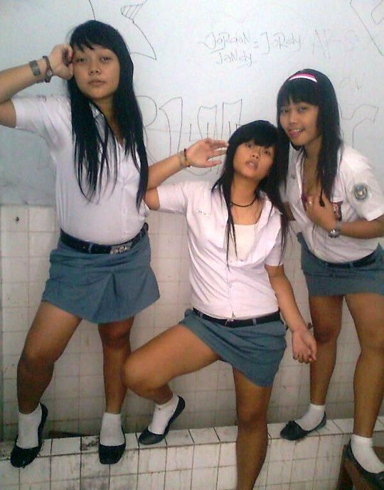 gadis sma telanjang