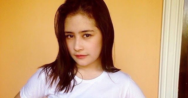 prilly latuconsina with her bf