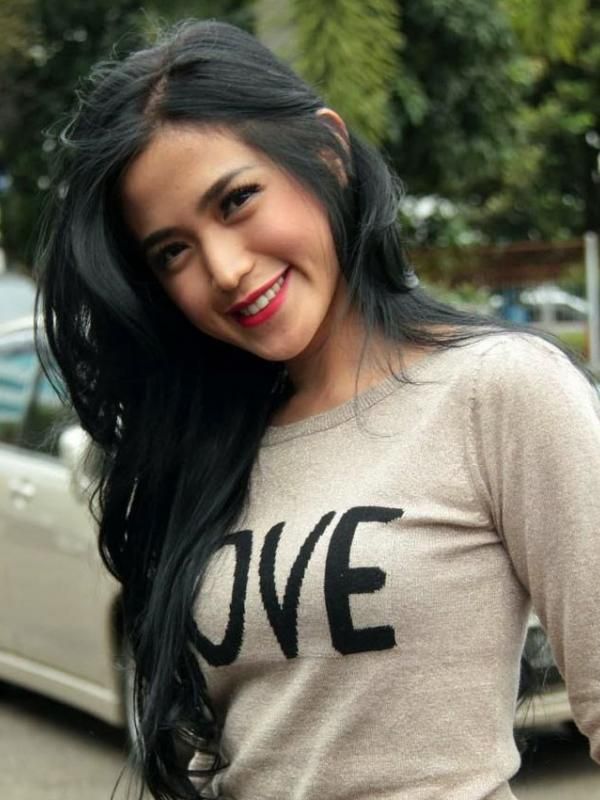 pamer toket gede
