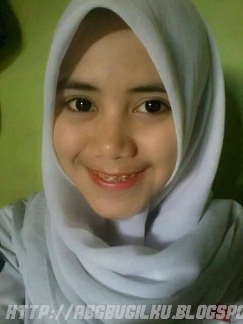 polisi wanita nakal