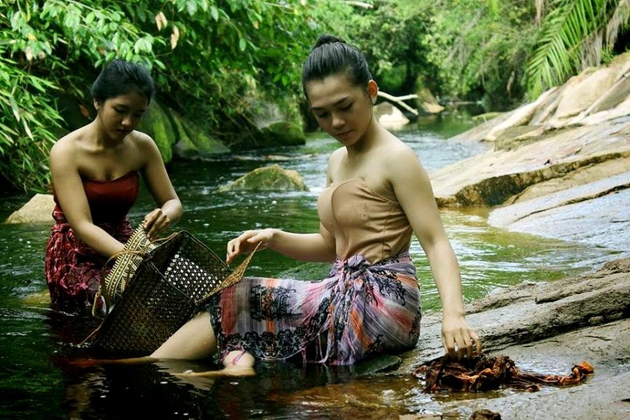 intip cewek mandi bugil