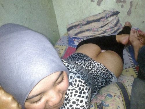 gadis jilbab