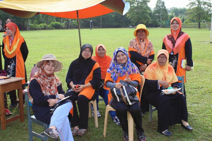 tyas telanjang
