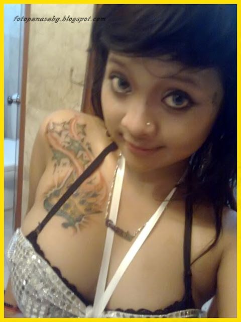 gambar memek tembem basah