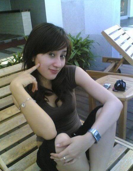 gadis jilbab bugil