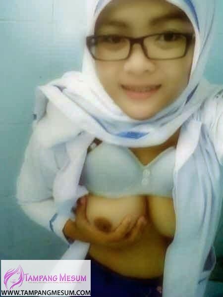 gambar cewek telanjang