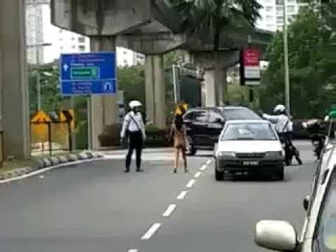 aura kasih telanjang