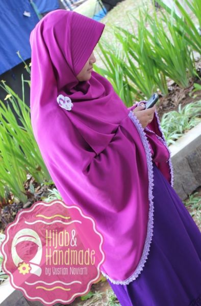 cewek cantik toket gede bugil