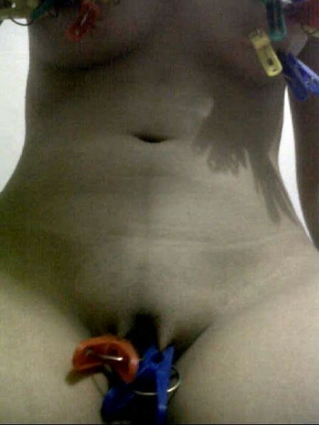 bugil pamer memek