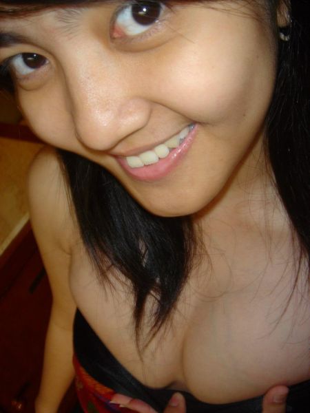 chika bandung isap kontol