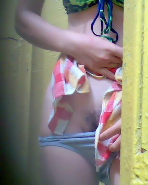 gambar cewek mandi bugil
