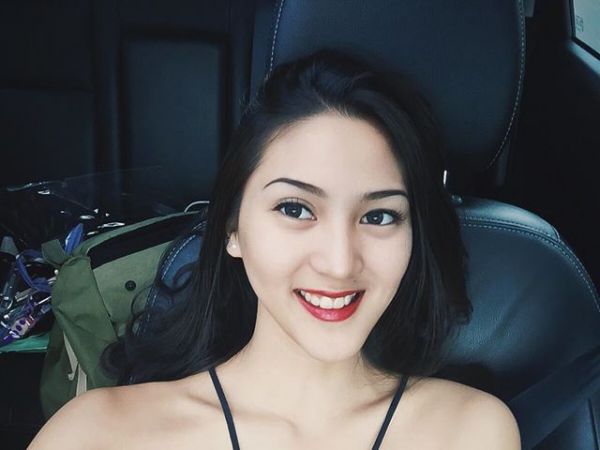 pramugari ngentot