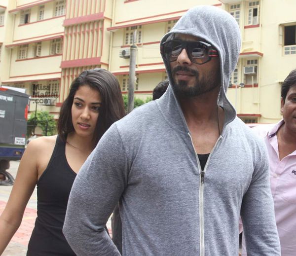 shahid kapoor bare
