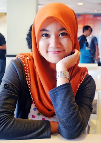 telanjang cewek renang