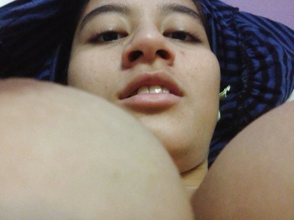 gambar cewek ngangkang