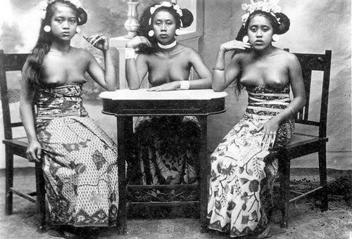 bali dancers
