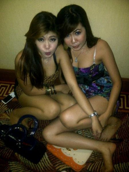 bugil bulat putih