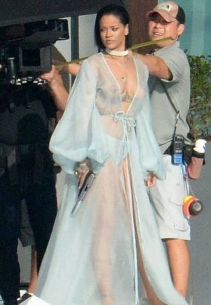 gambar bugil luna maya