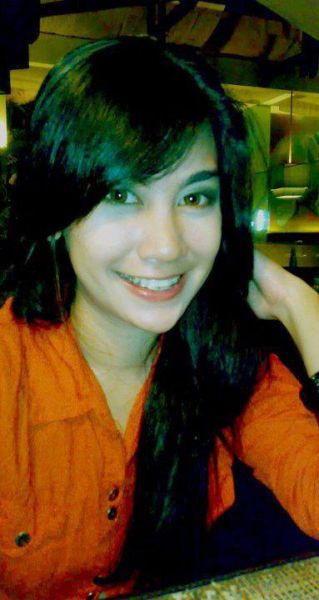 cewek kencing