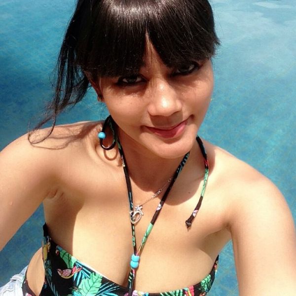foto syur aura kasih
