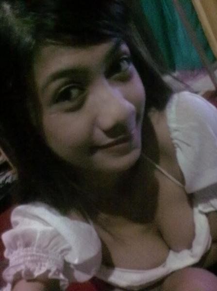 artis cewek