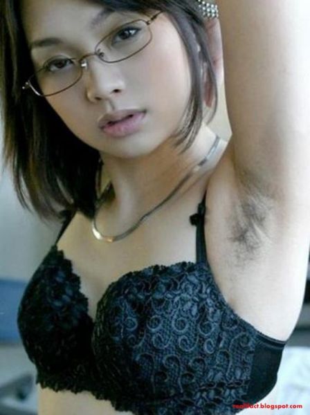 gadis manis bugil