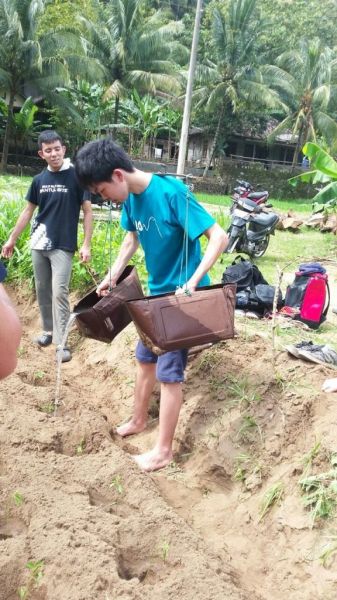 telanjang gadis muda