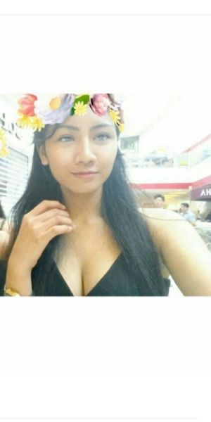 cewek pamer pepek