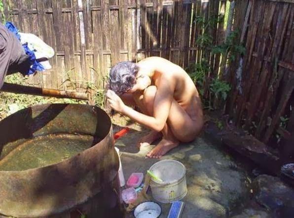 cewek mandi bugil