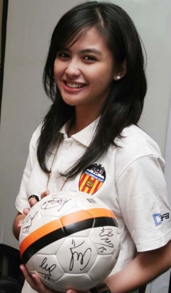 revalina s temat payudara