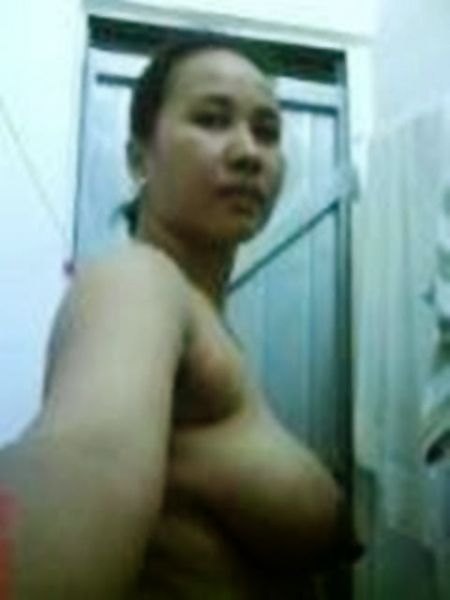 yuni shara bugil