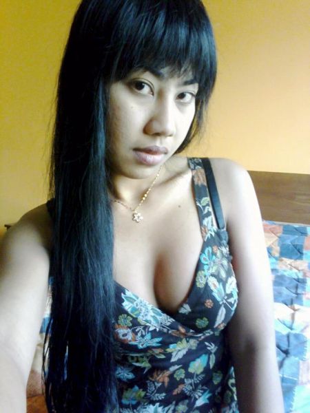 telanjang cewek renang
