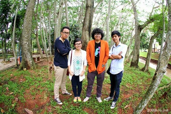 pipis ngintip spbu
