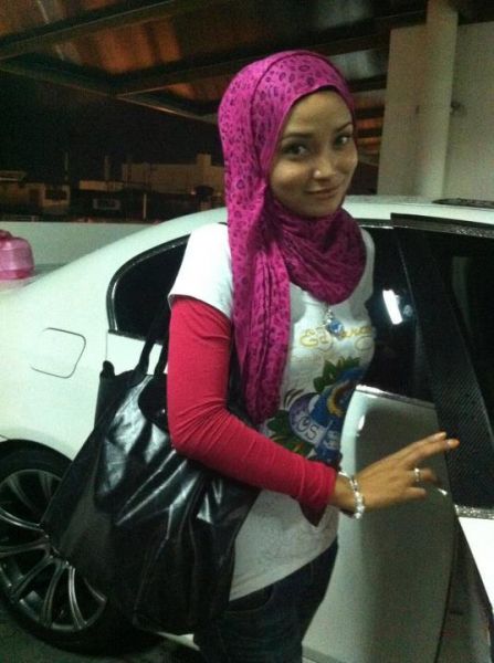 makcik baju kurung seksi