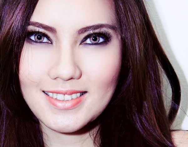 model bikini majalah dewasa