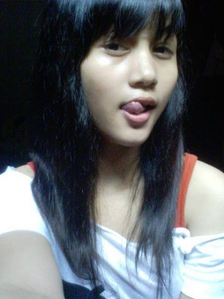 pepek telanjang