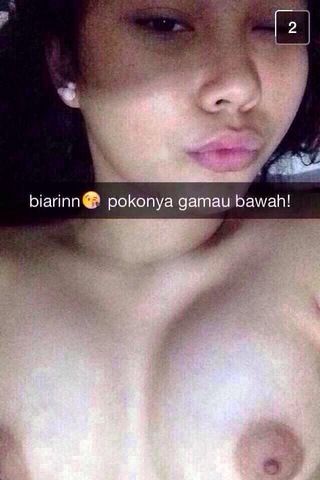 model jilbab bugil