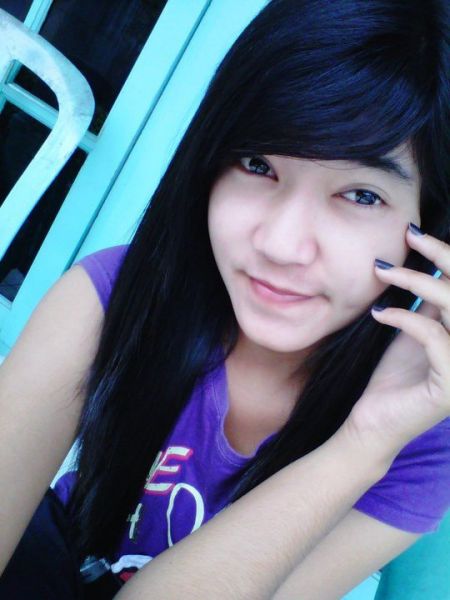 abg cantik pamer memek