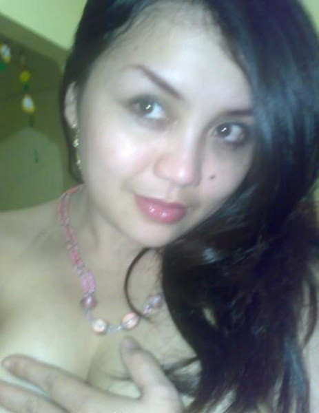 jilbab bugil ngangkang
