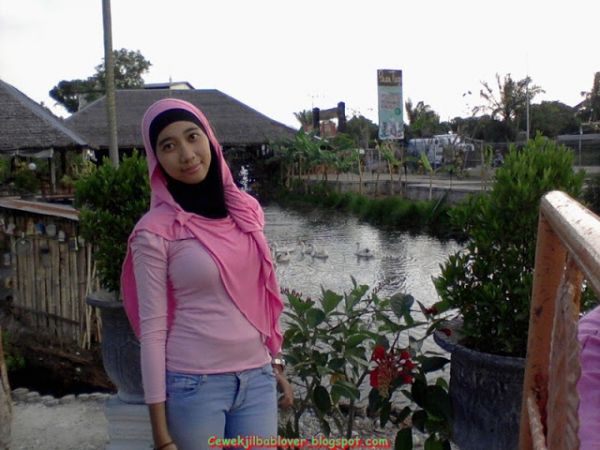 mahasiswi jilbab toge